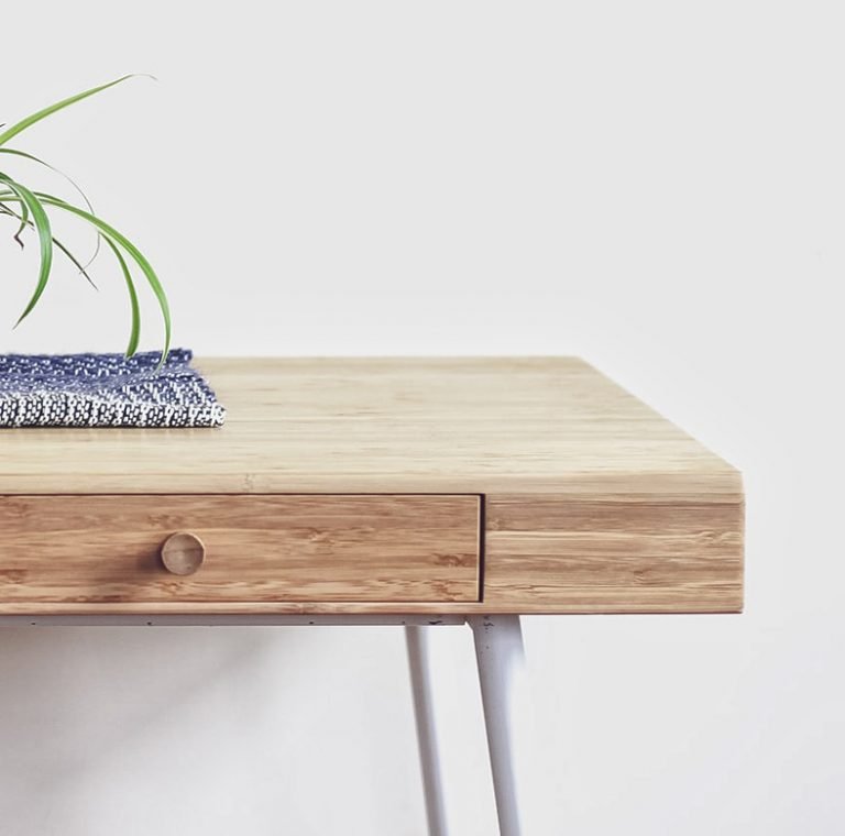 Minimalist wall mounted desk