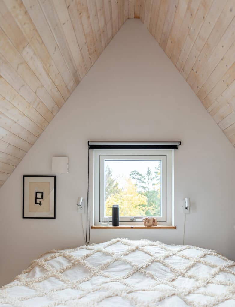 natural light scandinavian nordic bedroom decor